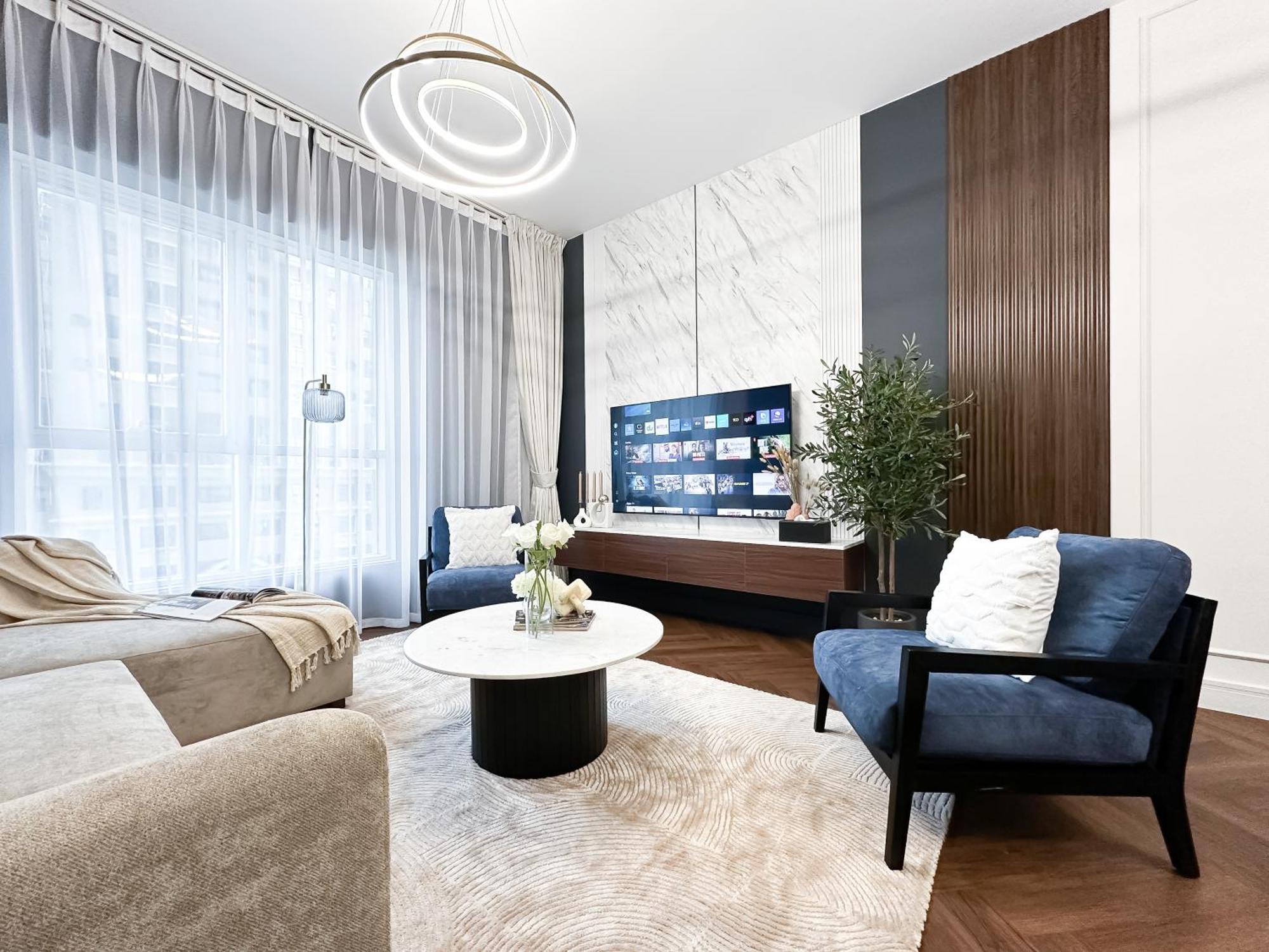 Trophy Starlight Lux Upgraded 1br In Marina * Dubai