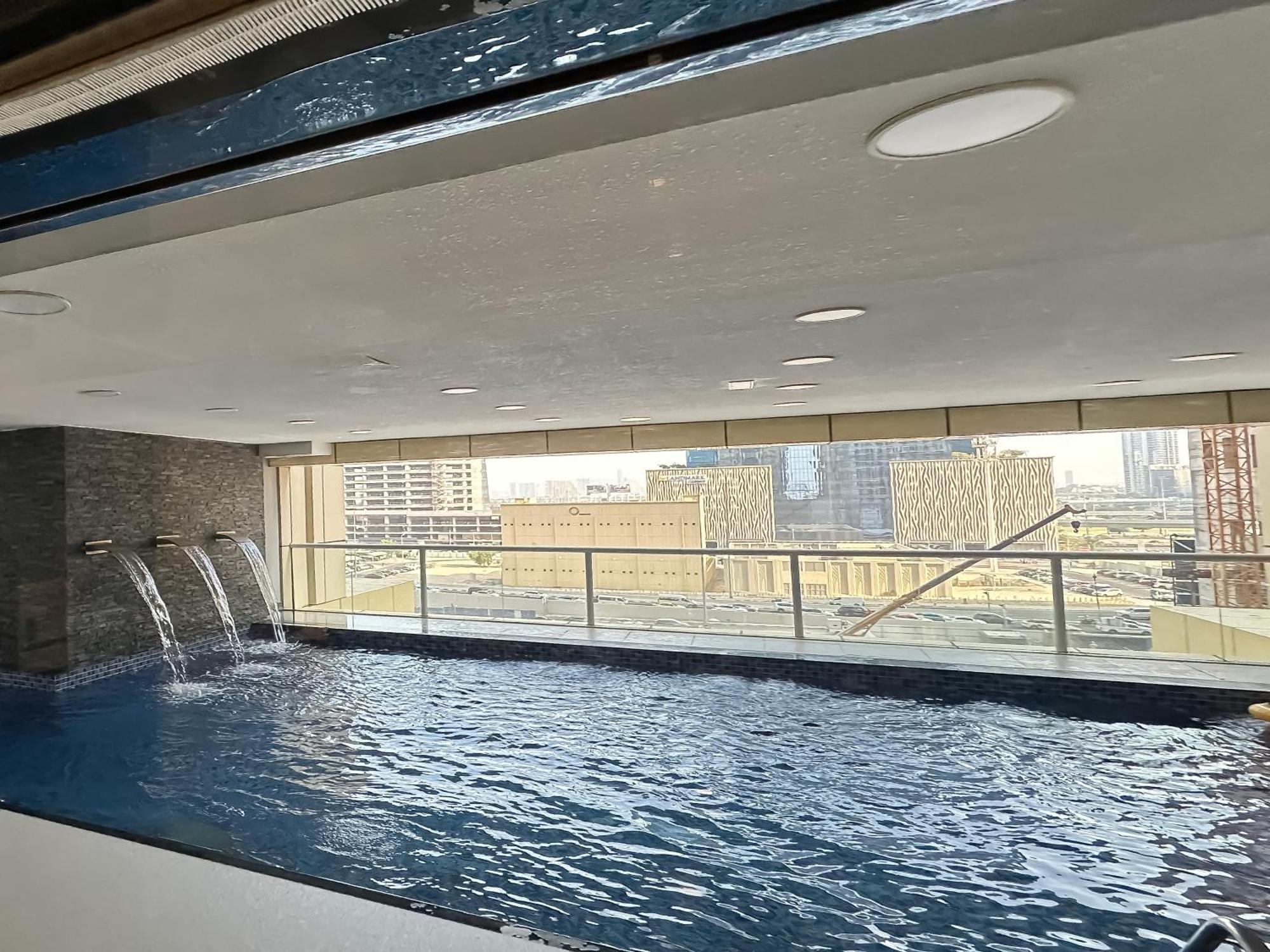 Trophy Starlight Lux Upgraded 1br In Marina * Dubai