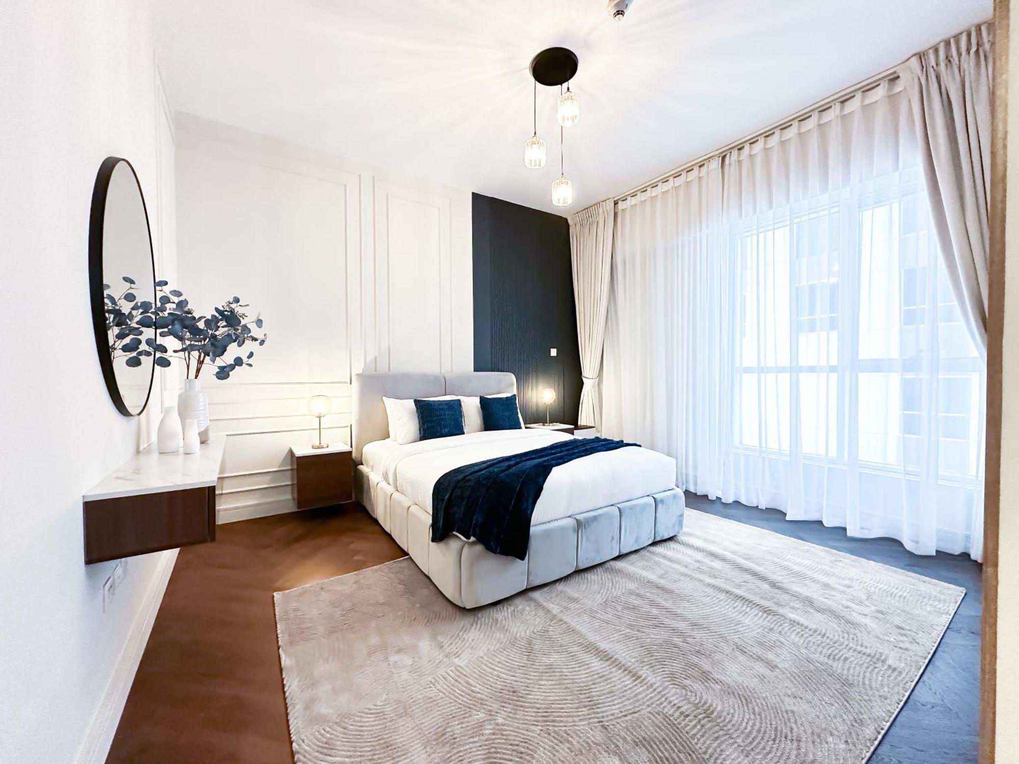 Trophy Starlight Lux Upgraded 1br In Marina *