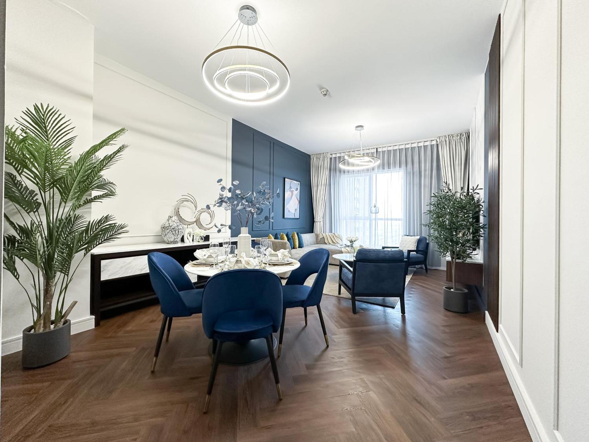 Trophy Starlight Lux Upgraded 1br In Marina Apartment